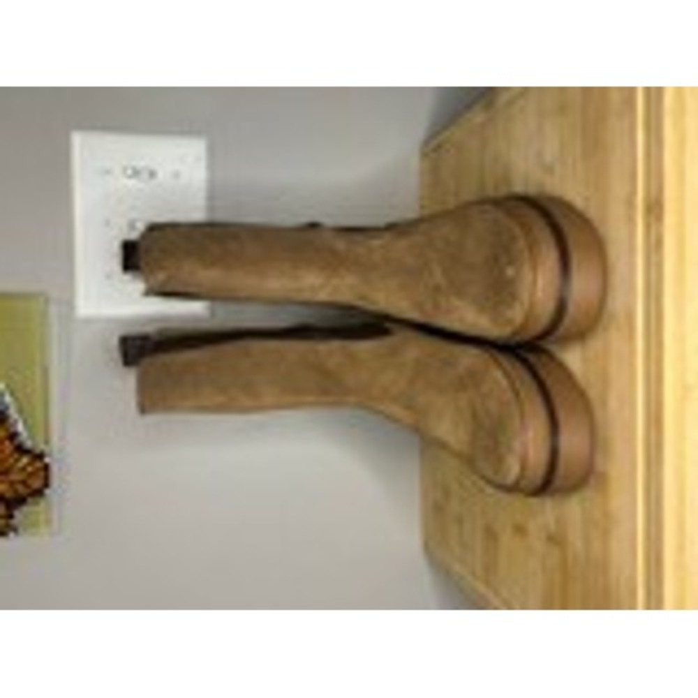 Frye Ivy Chelsea Tan Suede Platform Lug Sole Mid Calf Boots Womens